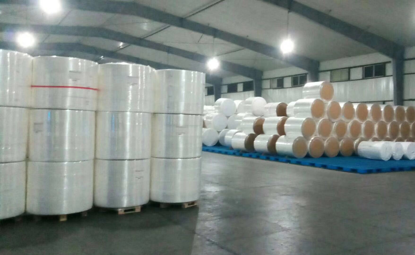 環(huán)保水刺無紡布廠家提供維綸水溶性醫(yī)用衛(wèi)材